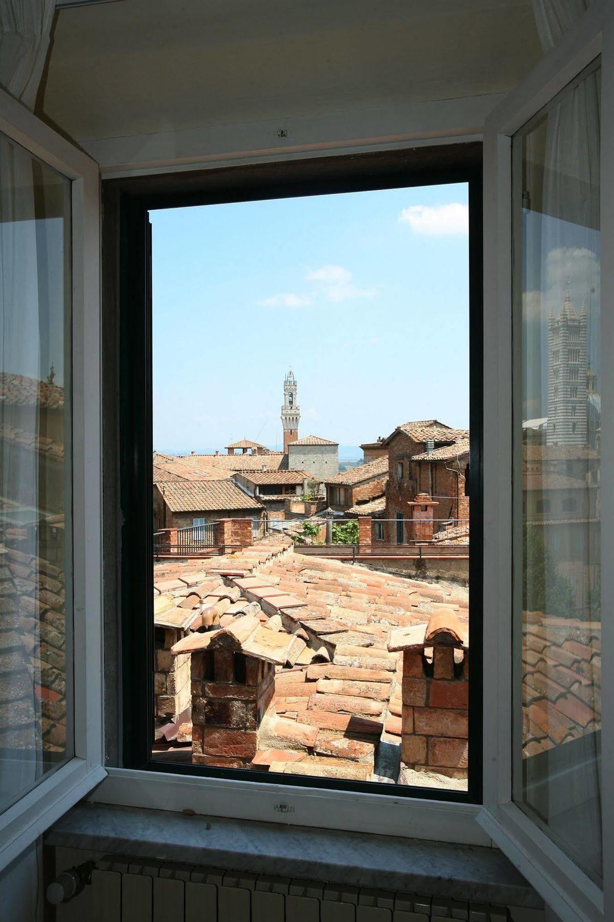 Hotel Duomo Siena Exteriör bild